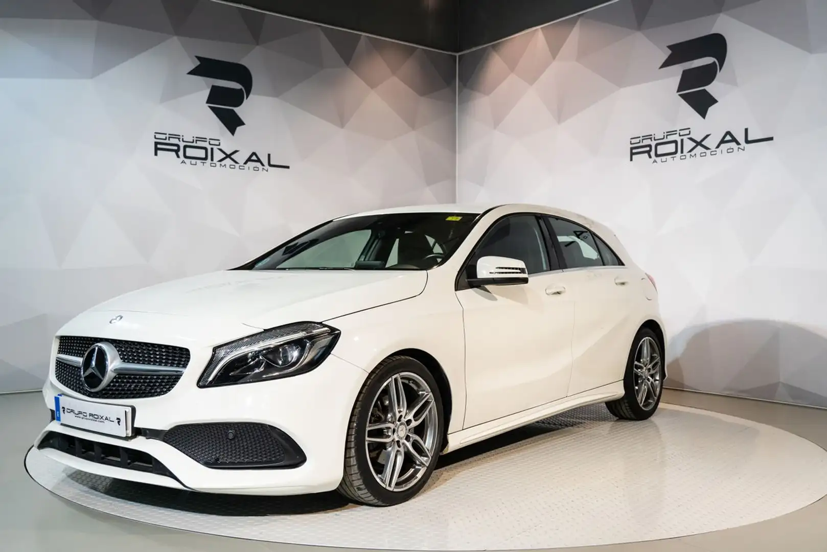 Mercedes-Benz A 200 A200D PACK AMG Wit - 1
