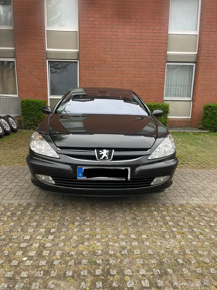Peugeot 607