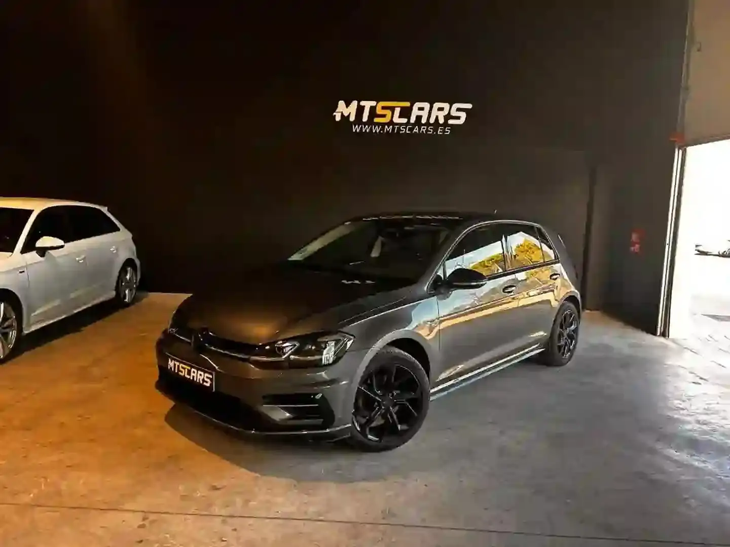 Volkswagen Golf 1.5 TSI Evo Sport DSG7 110kW Marrón - 2
