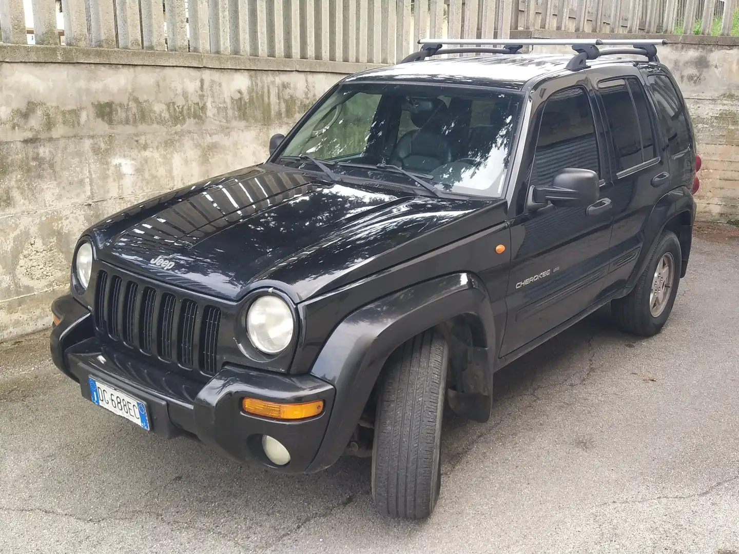 Jeep Cherokee Cherokee III 2002 2.5 crd Sport Negru - 2