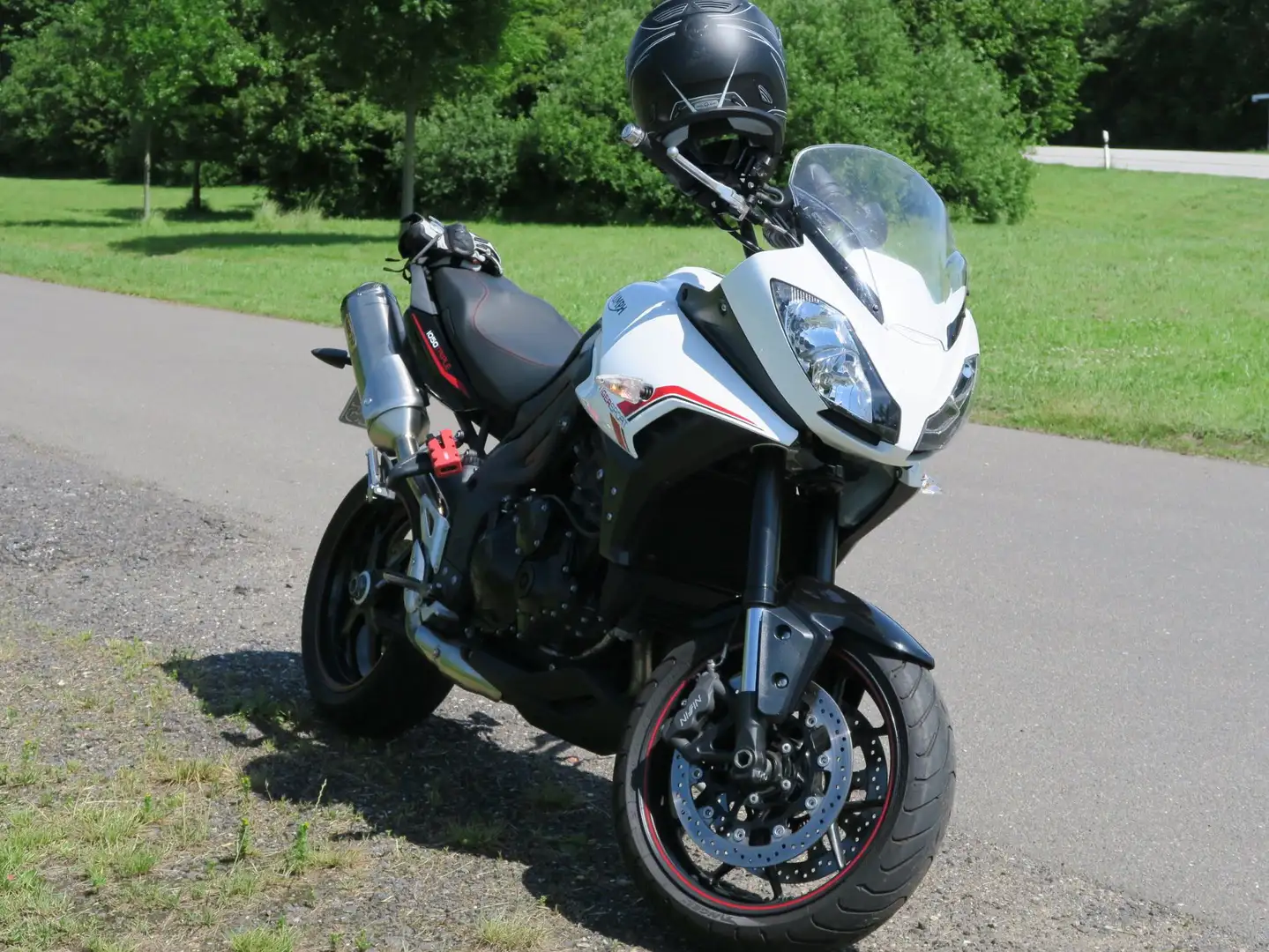 Triumph Tiger Sport Tiger Sport 1050 Modell 2014 Bílá - 2