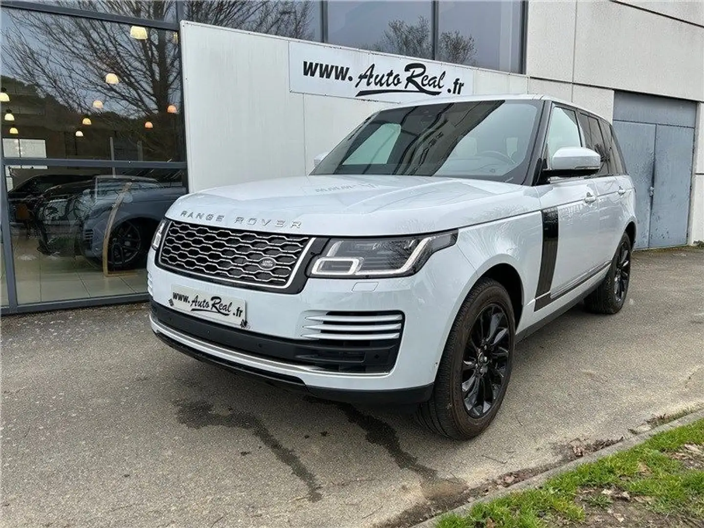 Land Rover Range Rover Mark X SWB P400e PHEV Si4 2.0L 400ch Vogue Blanc - 1