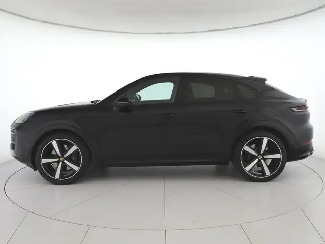 Porsche Cayenne view 5
