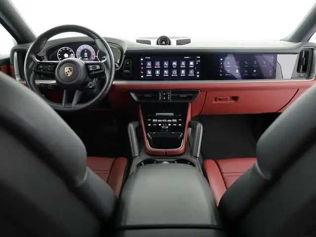 Porsche Cayenne view 13