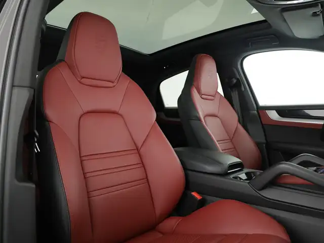 Porsche Cayenne view 9