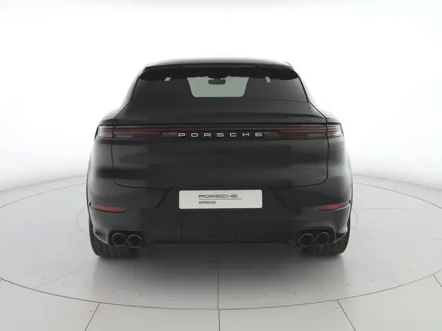 Porsche Cayenne view 4