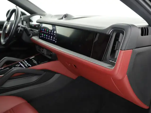 Porsche Cayenne view 14