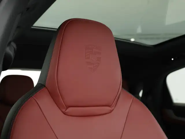 Porsche Cayenne view 10