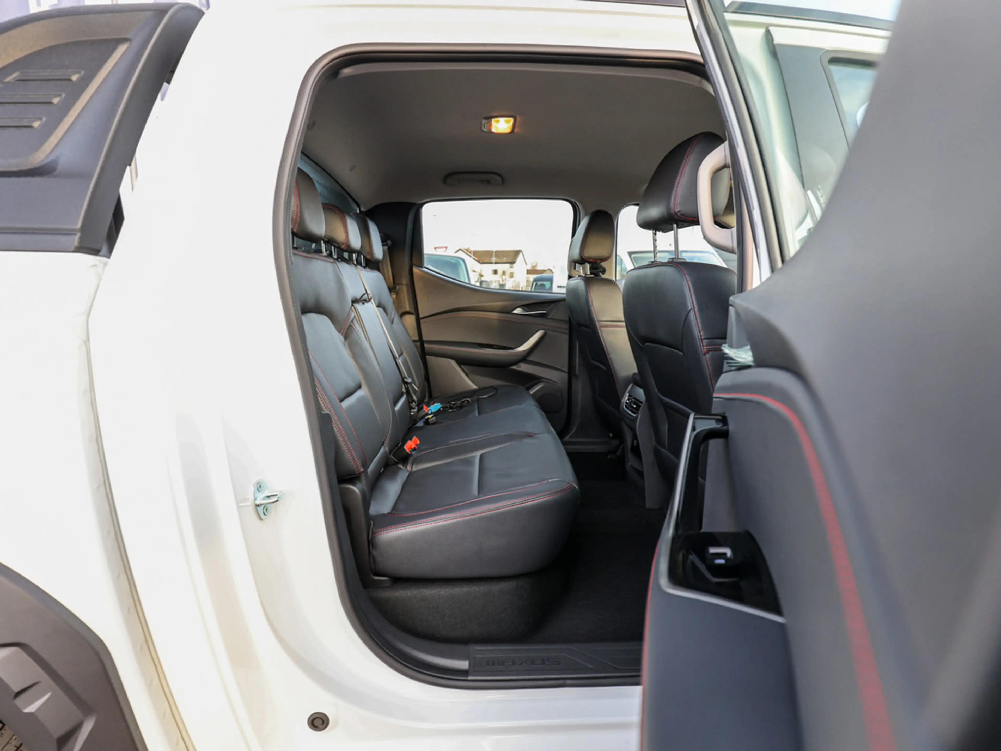 Maxus T60 MAX 4WD Luxury AHK ACC LED 360° KAMERA BT — photo 6