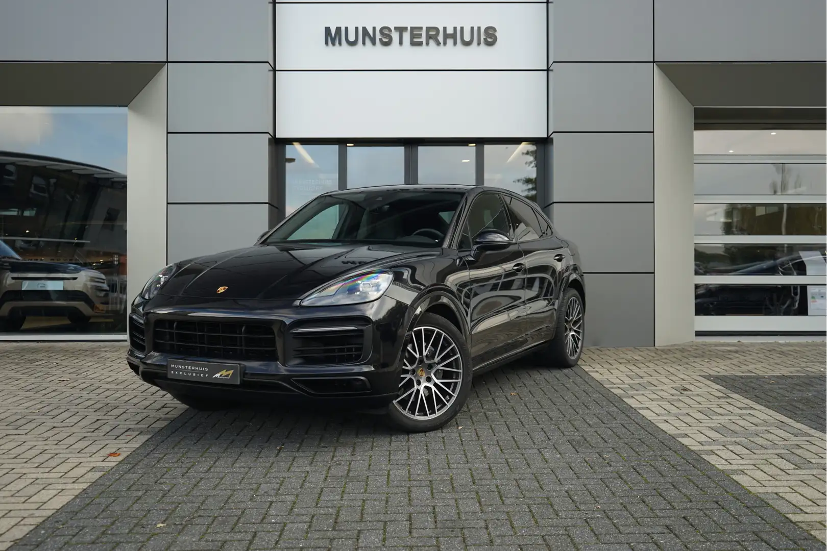 Porsche Cayenne Coupé 3.0 E-Hybrid | Soft close | Voorstoelen verw Schwarz - 1