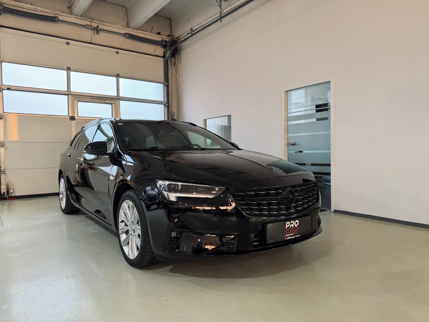 Opel Insignia ST Business Elegance *MATRIX/BOSE/LEDER/HUD/AHK/* Schwarz - 1