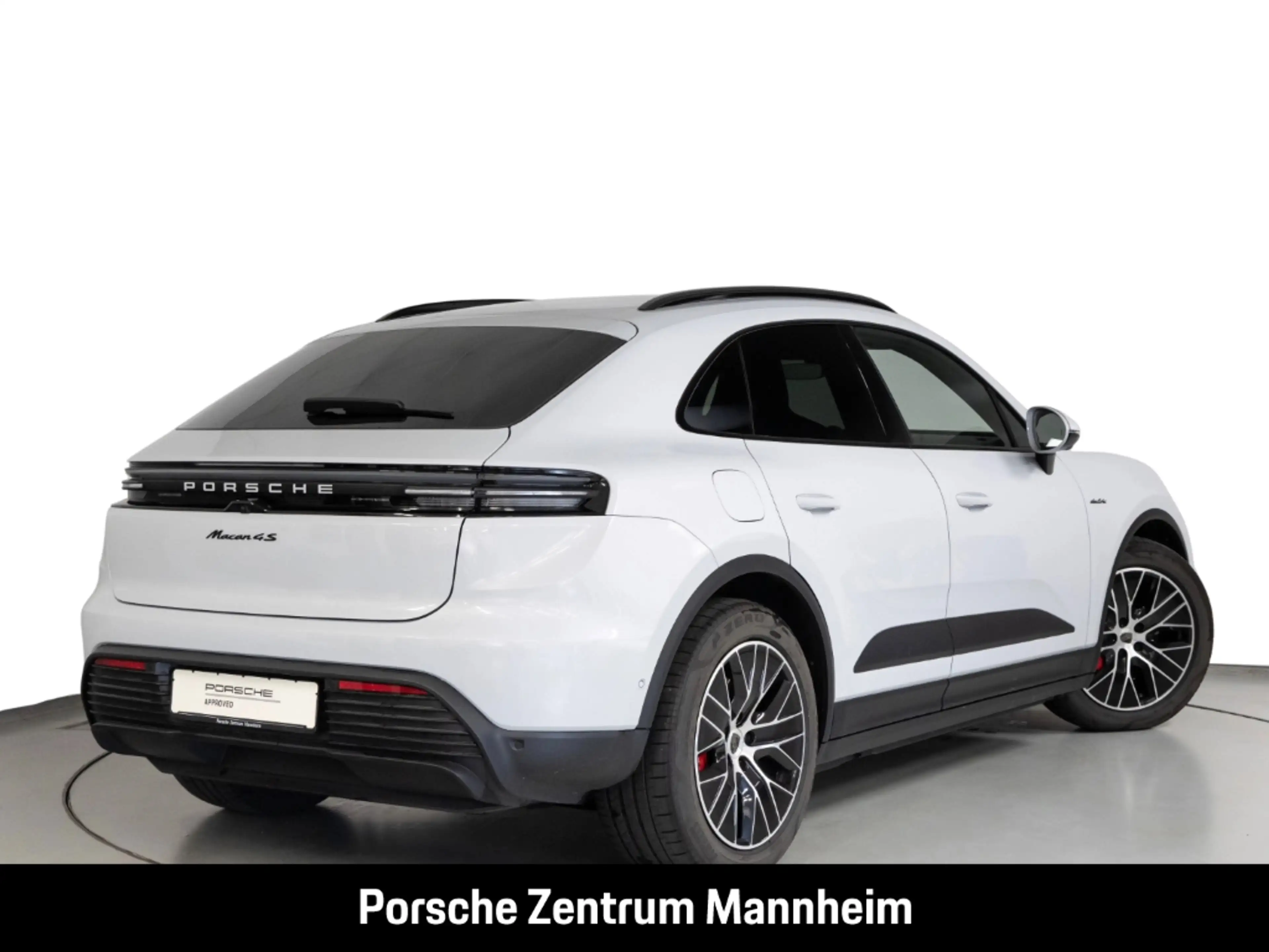 Porsche Macan 4S Anhängevorrichtung SurroundView Luft Hinterachs — photo 11