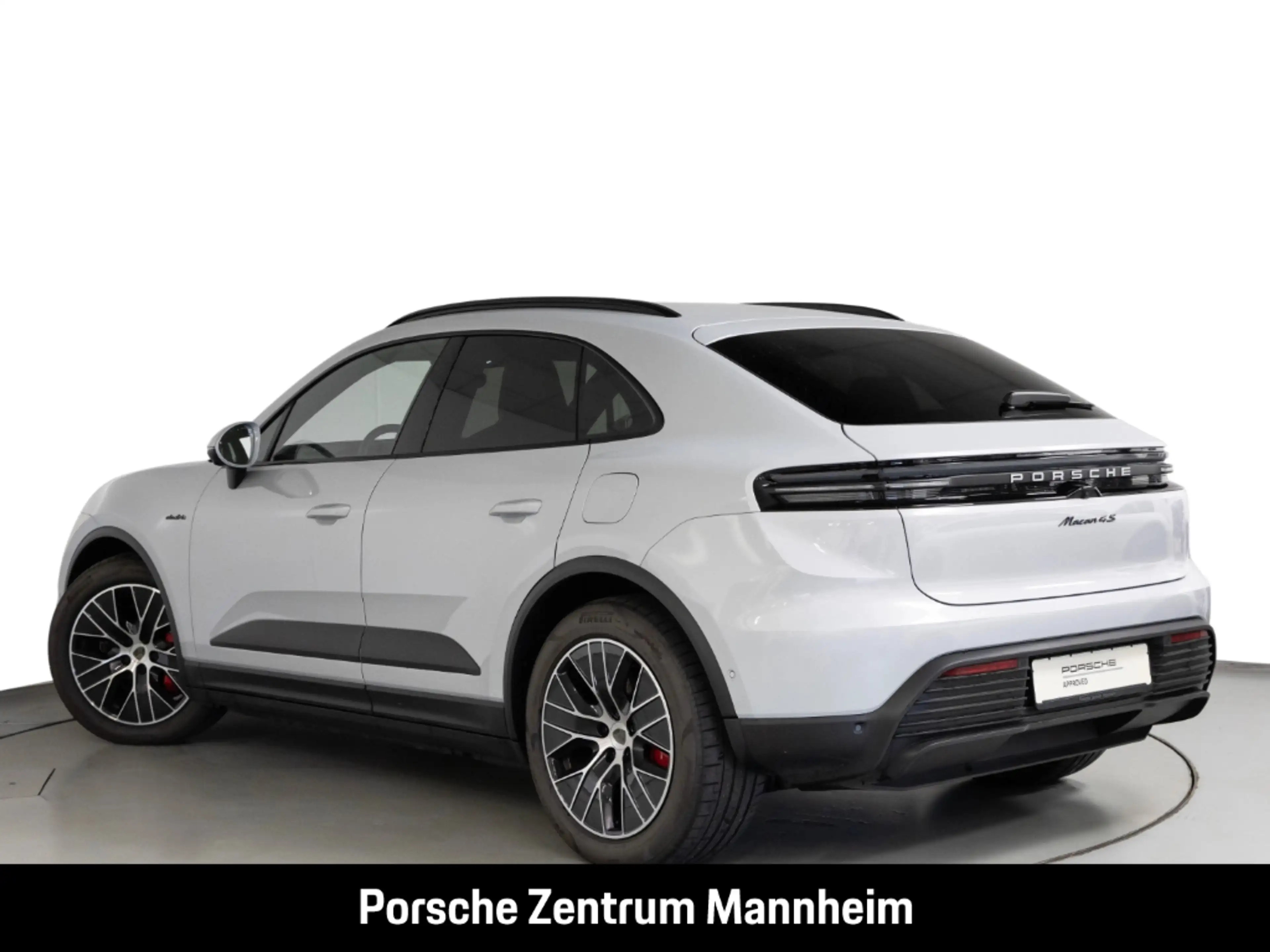 Porsche Macan 4S Anhängevorrichtung SurroundView Luft Hinterachs — photo 3