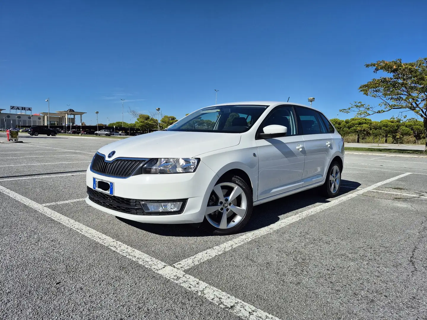 Skoda Rapid/Spaceback 1.6 TDI stesso della Golf - 1