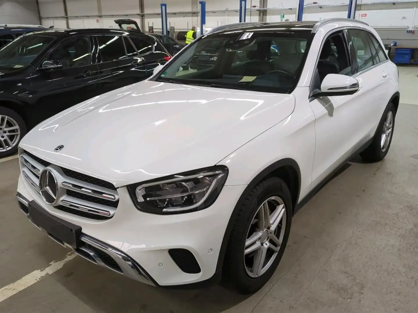 Mercedes-Benz GLC 220 d Exclusive Pano*LED*Offroad*HUD*Kamera Bílá - 1