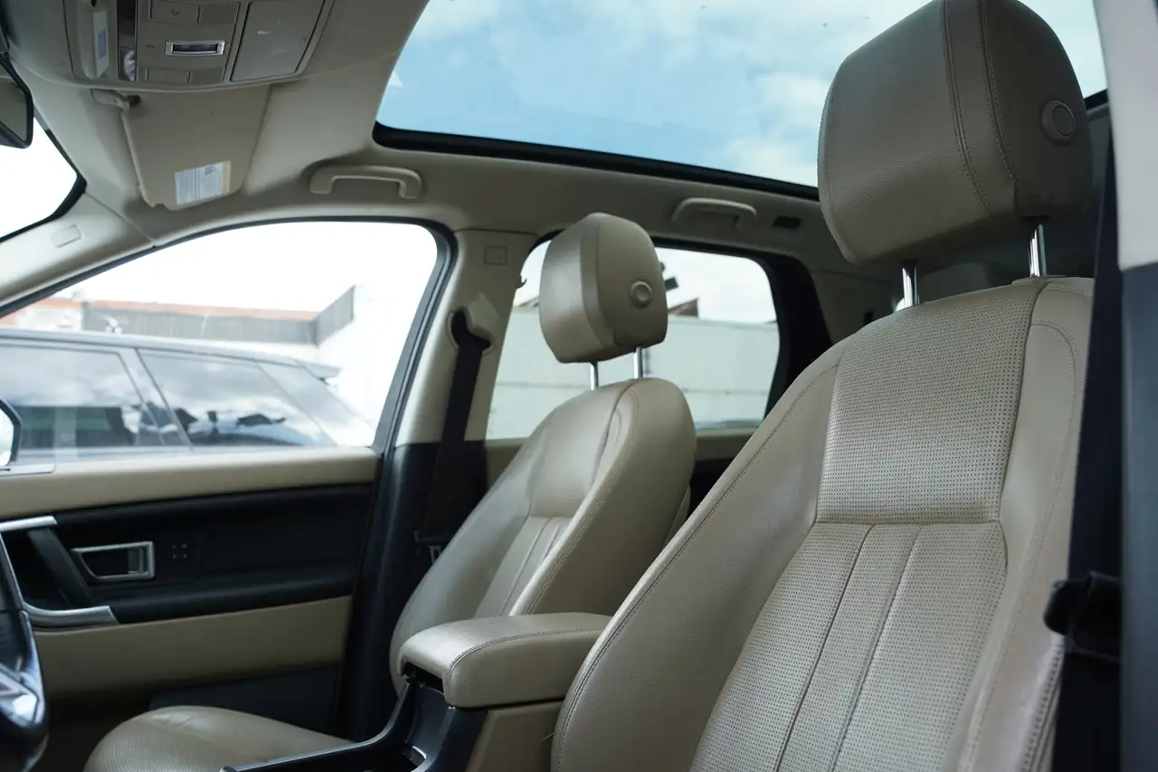Land Rover Discovery Sport снимка Land Rover Discovery Sport