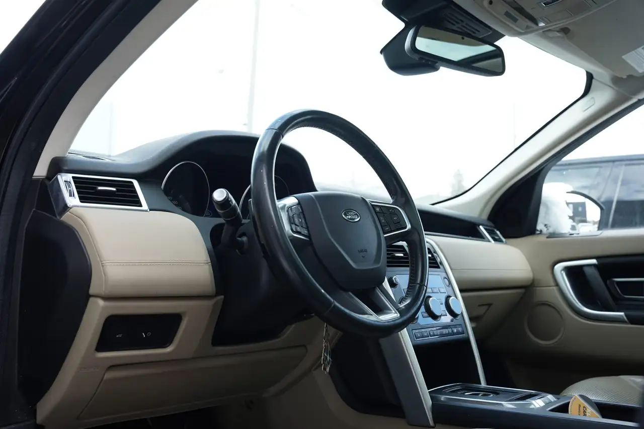 Land Rover Discovery Sport снимка Land Rover Discovery Sport