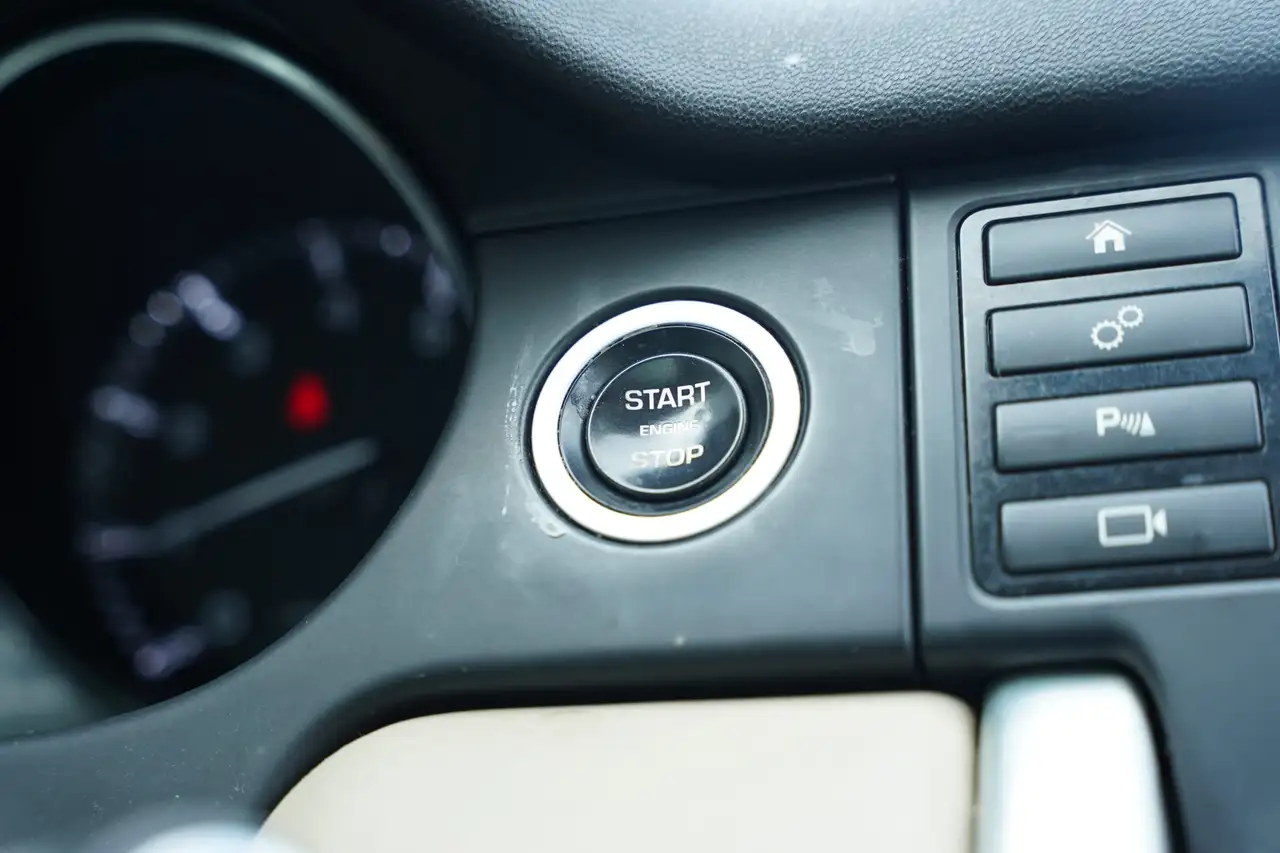 Land Rover Discovery Sport снимка Land Rover Discovery Sport