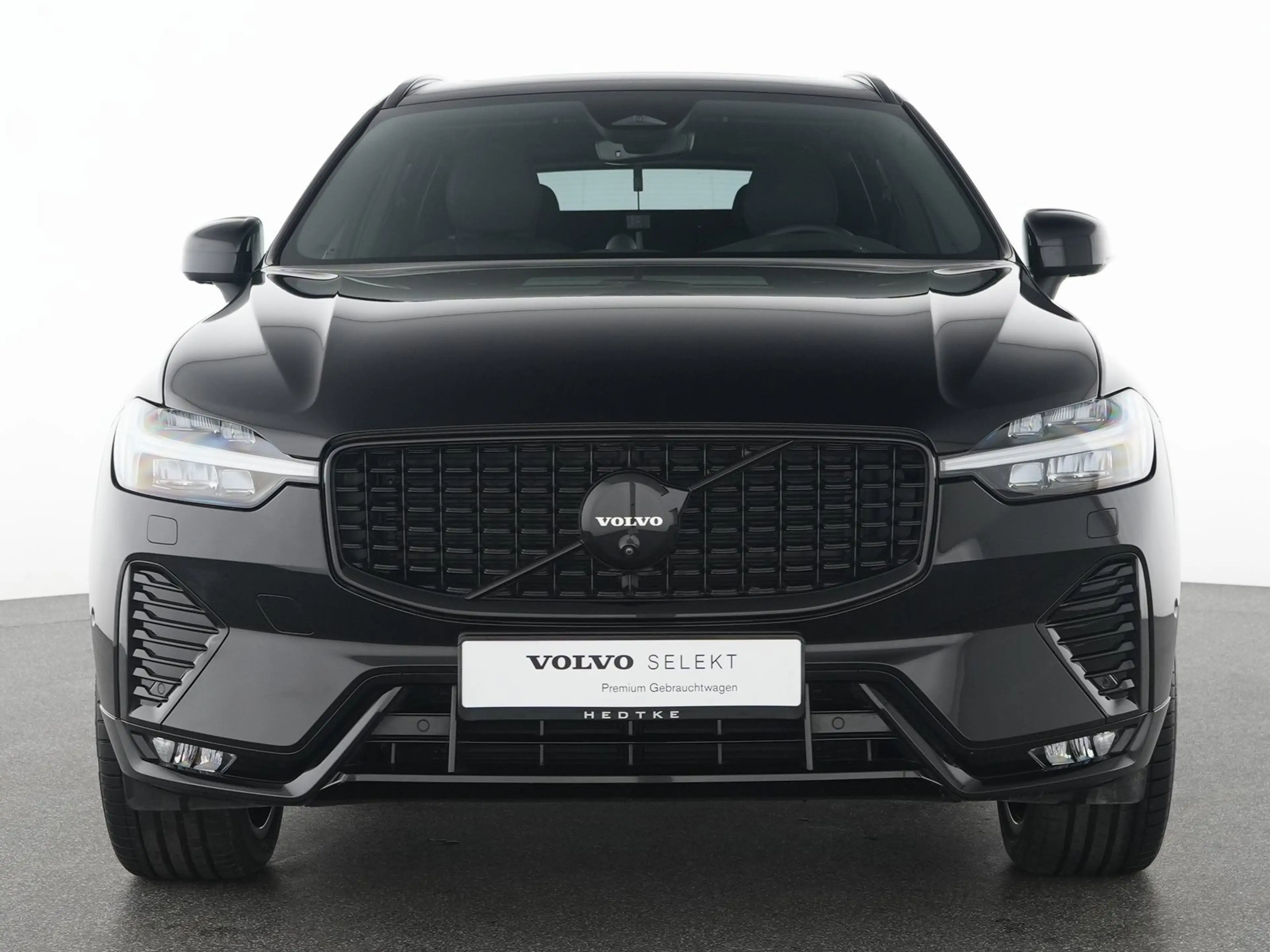 Volvo XC60 B5 AWD Plus Black Edition B&W-SOUND*AHK*360 — photo 15