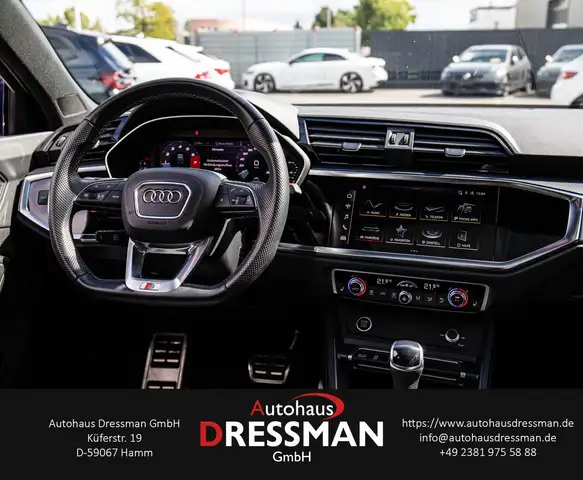 Audi Q3 view 15