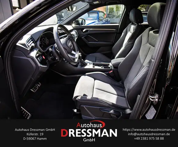 Audi Q3 view 10