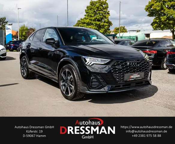 Audi Q3 view 3