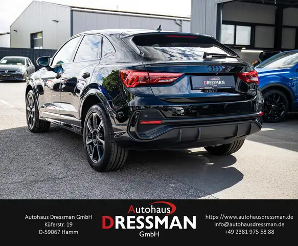 Audi Q3 view 6