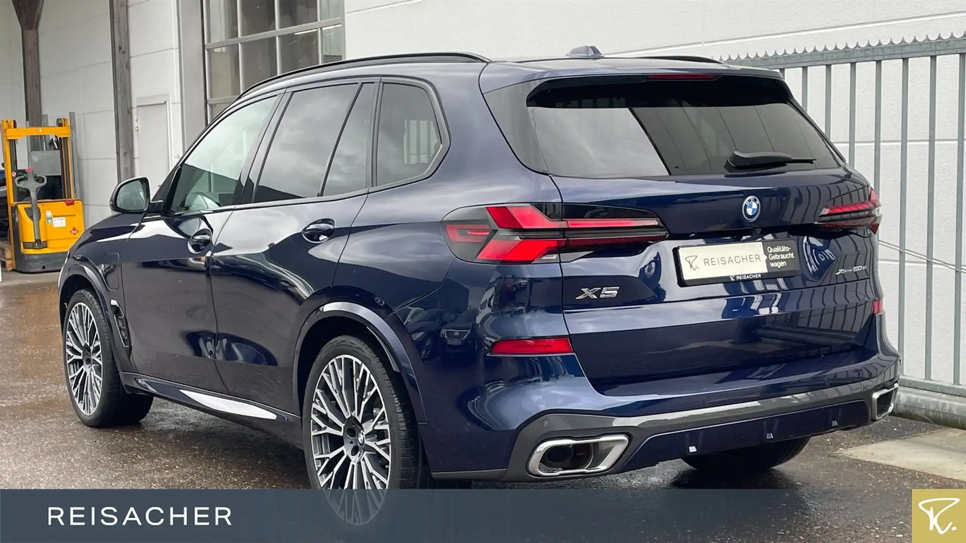 BMW X5 xDrive50e M-Sport,Pano,AHK,DAPro,Sitzbel,22" Blau - 2