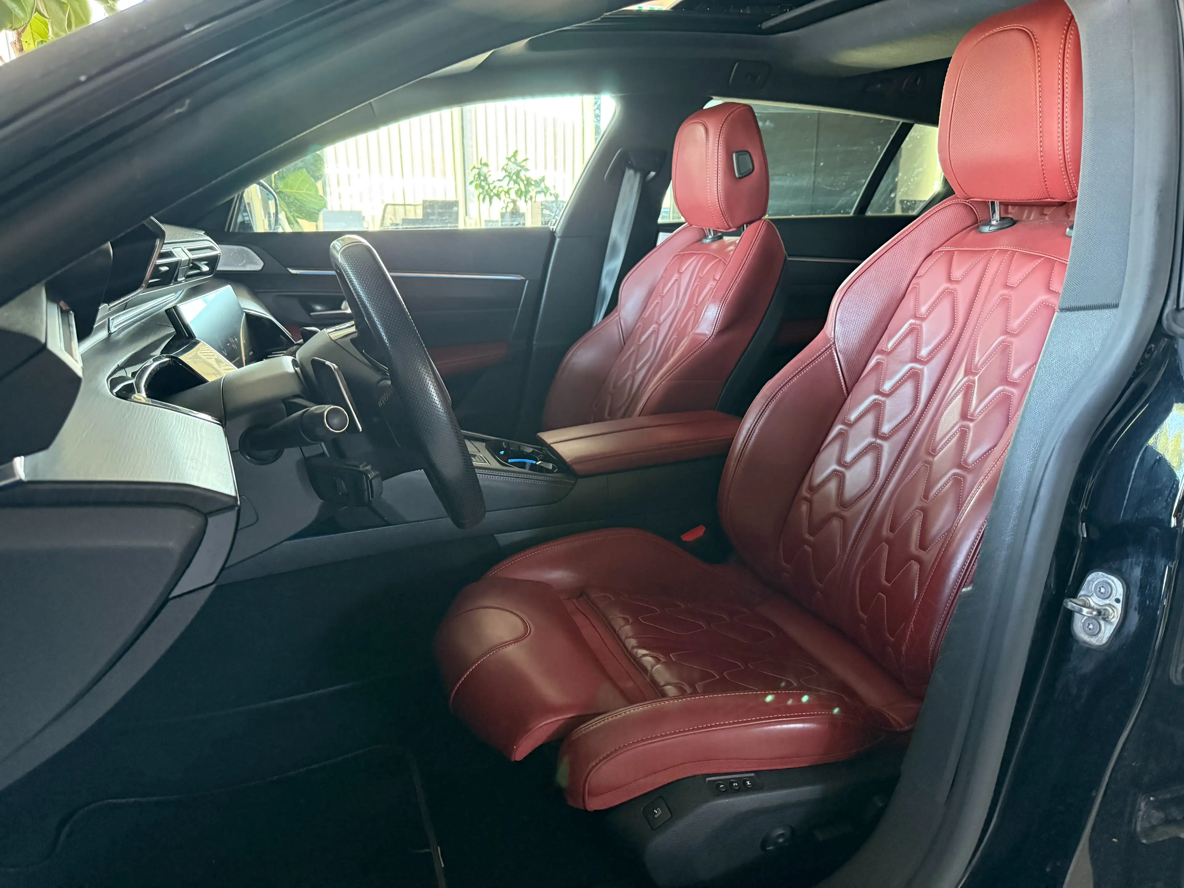 Peugeot 508 GT VOLL 360° Pano ACC Rote Ledersitze — photo 6