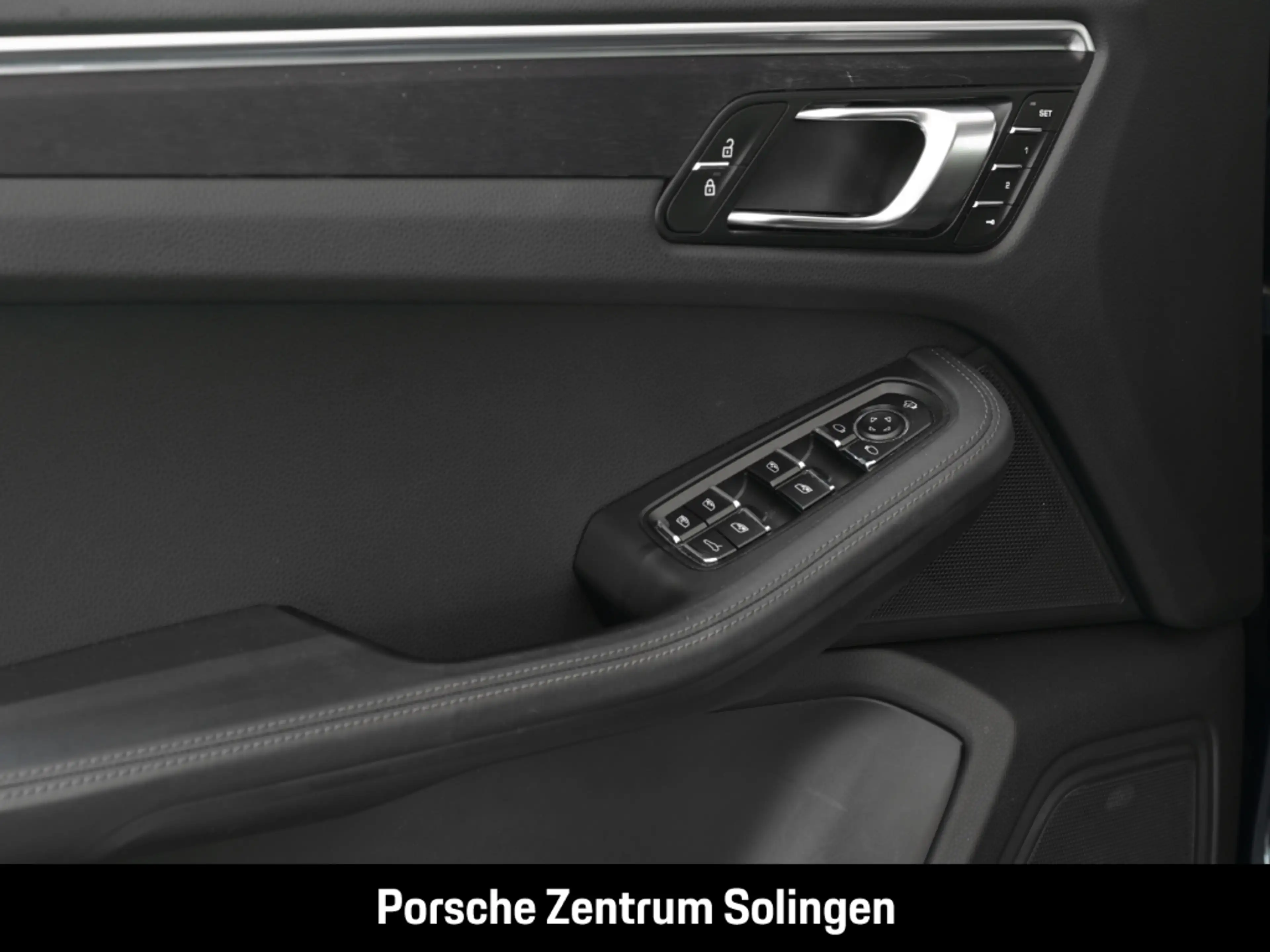 Porsche Macan GTS PANO LUFT AHK 21'' PRIVACY 1. Hand — photo 14