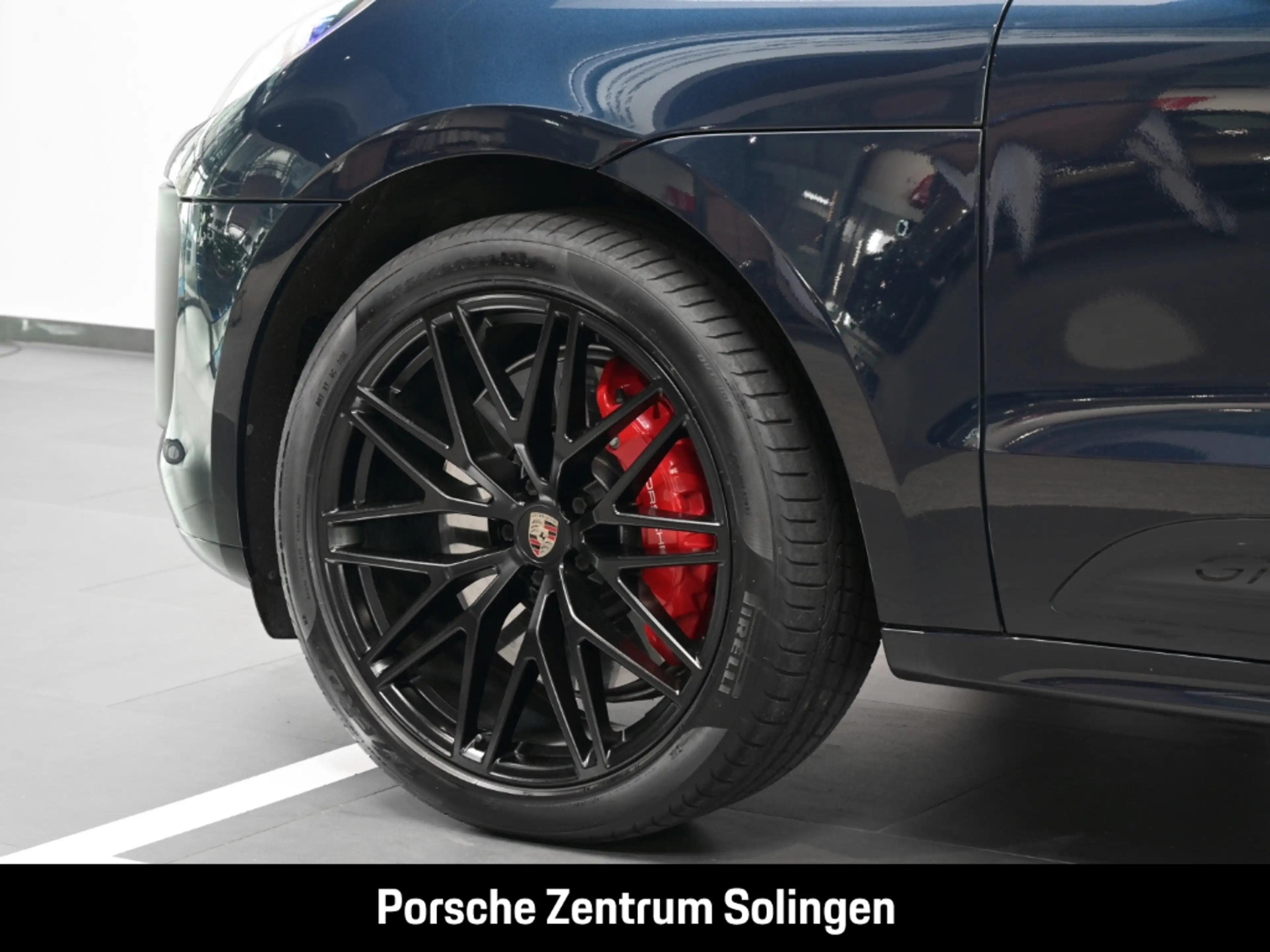 Porsche Macan GTS PANO LUFT AHK 21'' PRIVACY 1. Hand — photo 10