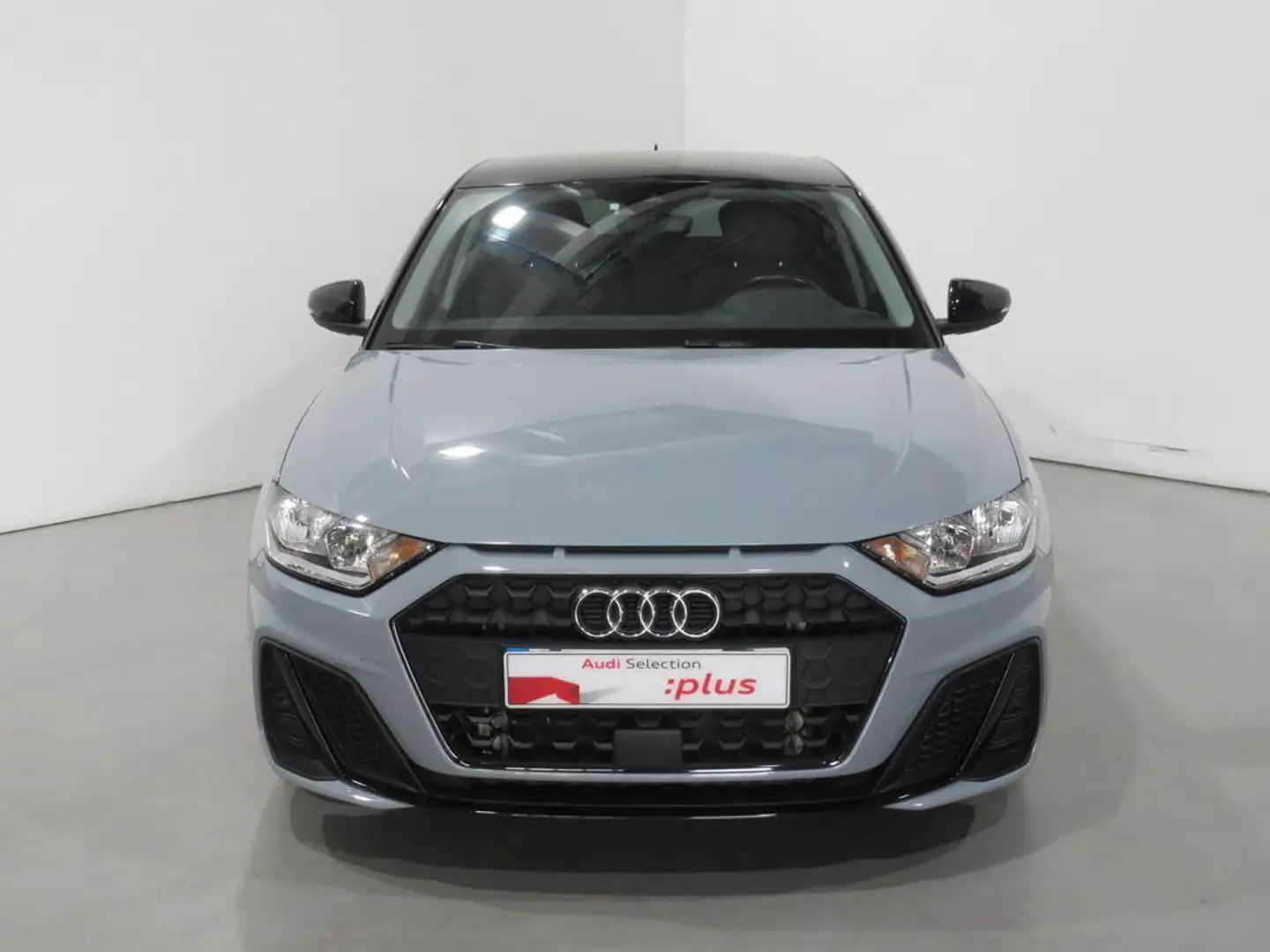 Audi A1 Sportback 35 TFSI Black line S tronic Gris - 2