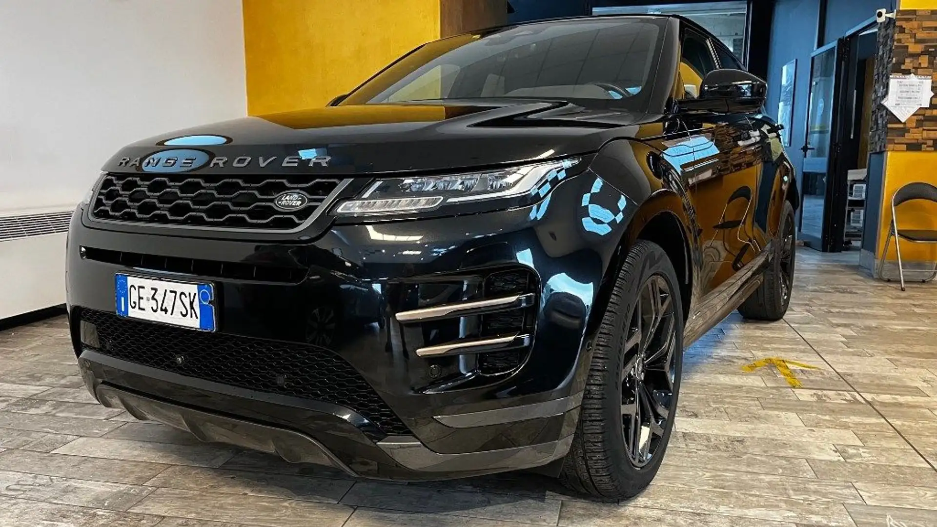 Land Rover Range Rover Evoque 2.0D I4 163 CV AWD Auto R-Dynamic SE- PERFETTA Nero - 1