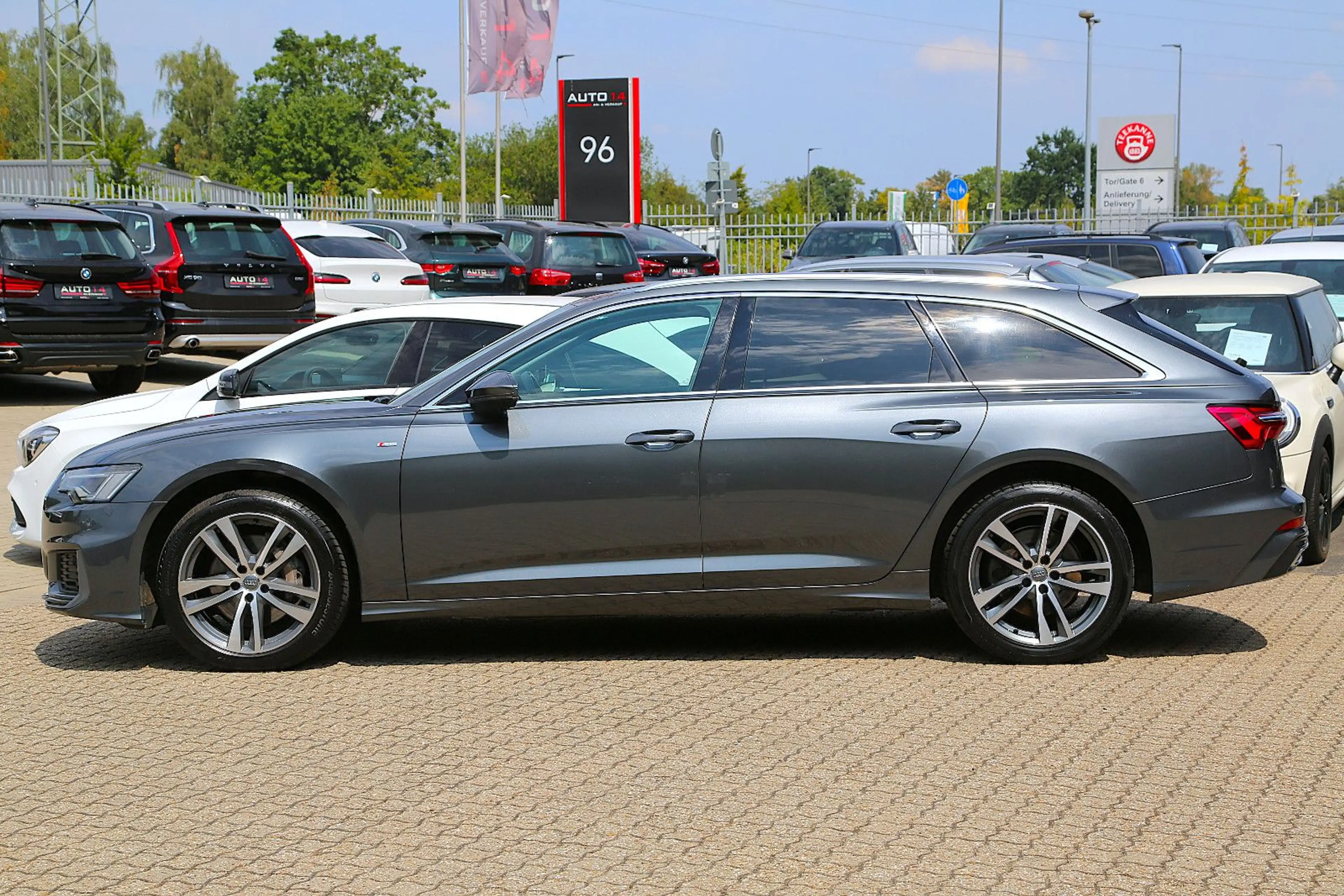 Audi A6 Avant 45 TDI quattro S-Line Navi LED HUD ACC — photo 11
