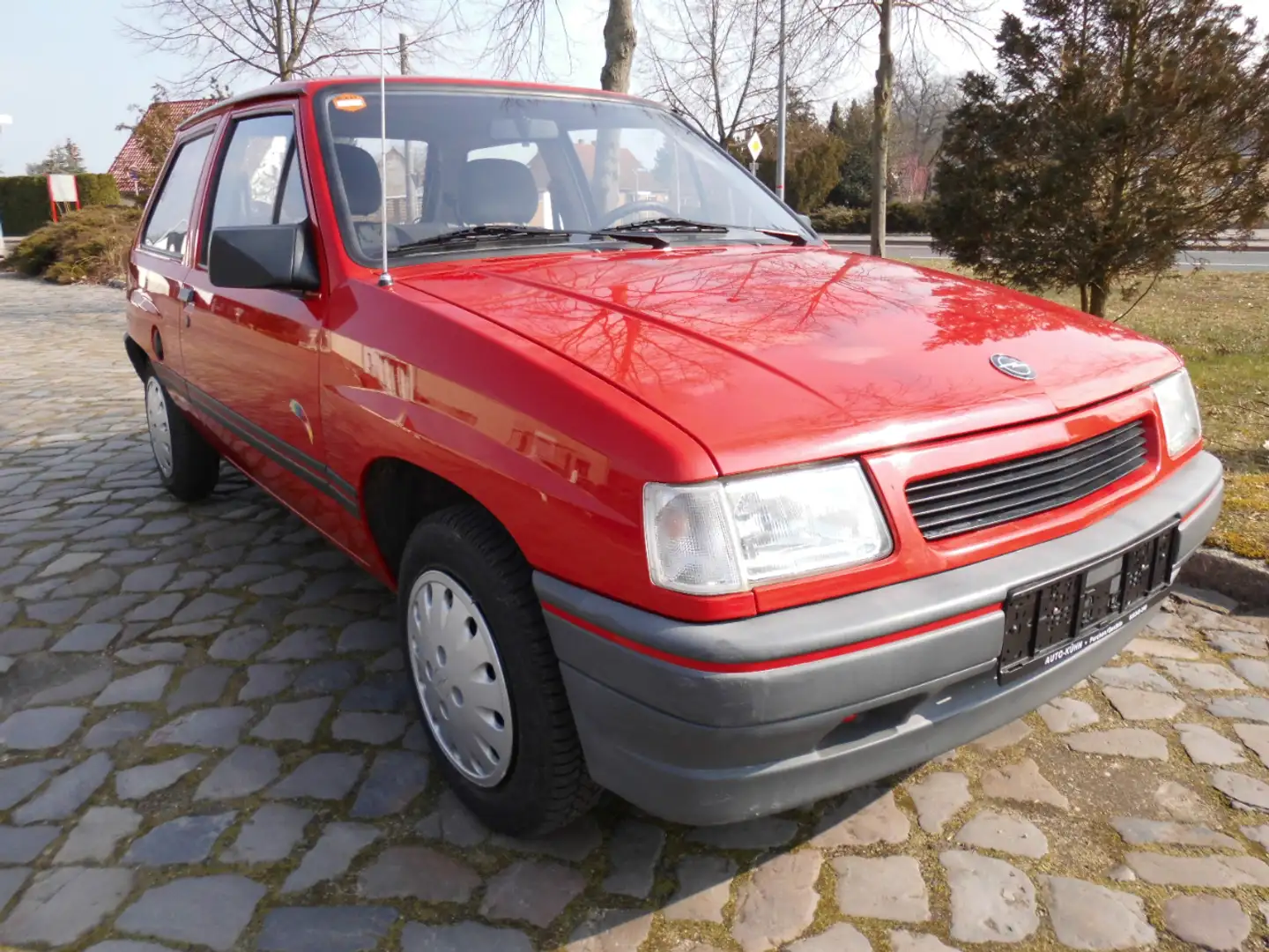 Opel Corsa 1.Hand, nur 30 tkm,Sammlerzustand,Zahnriemen gew. Rot - 1