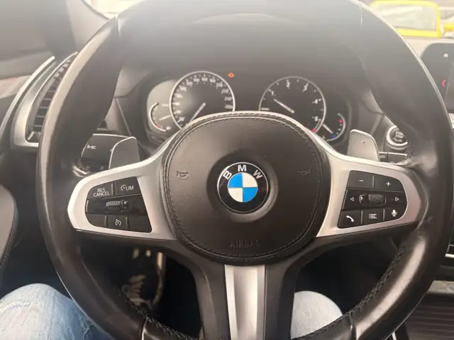 BMW X3 view 4