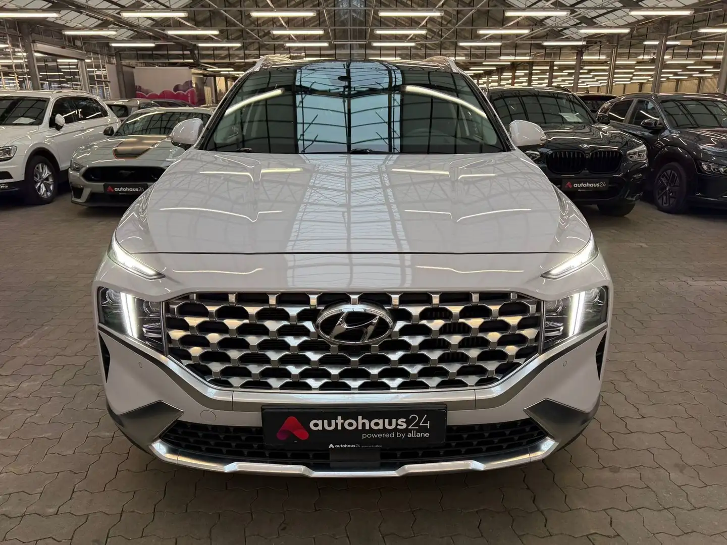 Hyundai SANTA FE 1.6 T-GDI Prime Plug-In Hybrid 4WD Weiß - 2