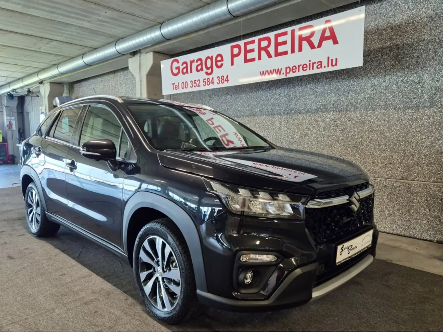 Suzuki S-Cross 1.5 GRAND LUXE Hybrid CUIR NAVI 1 HAND 5 YEARS GAR Noir - 1