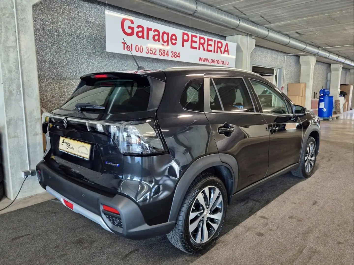 Suzuki S-Cross 1.5 GRAND LUXE Hybrid CUIR NAVI 1 HAND 5 YEARS GAR Schwarz - 2