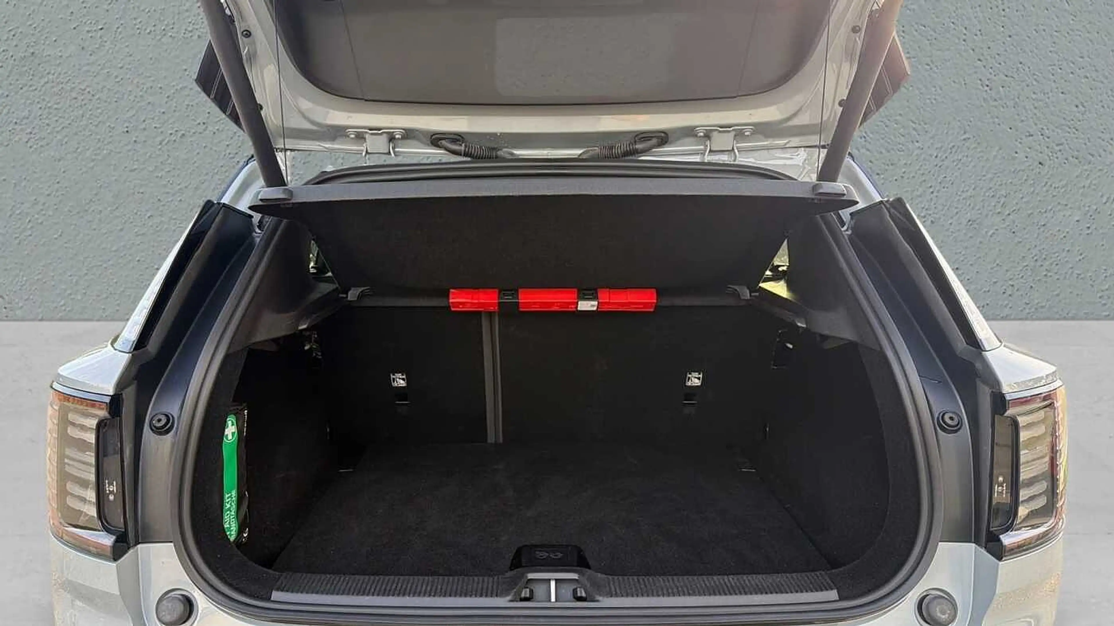 Volvo EX30 Plus, Single Motor Extended Range — photo 14