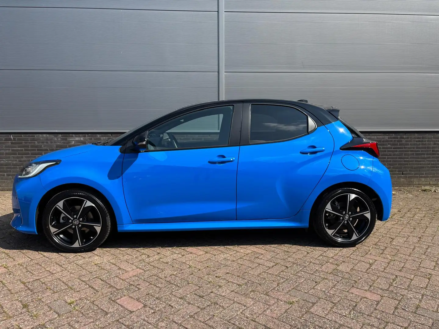 Toyota Yaris 1.5 Hybrid 130 Launch Edition Limited Bleu - 2