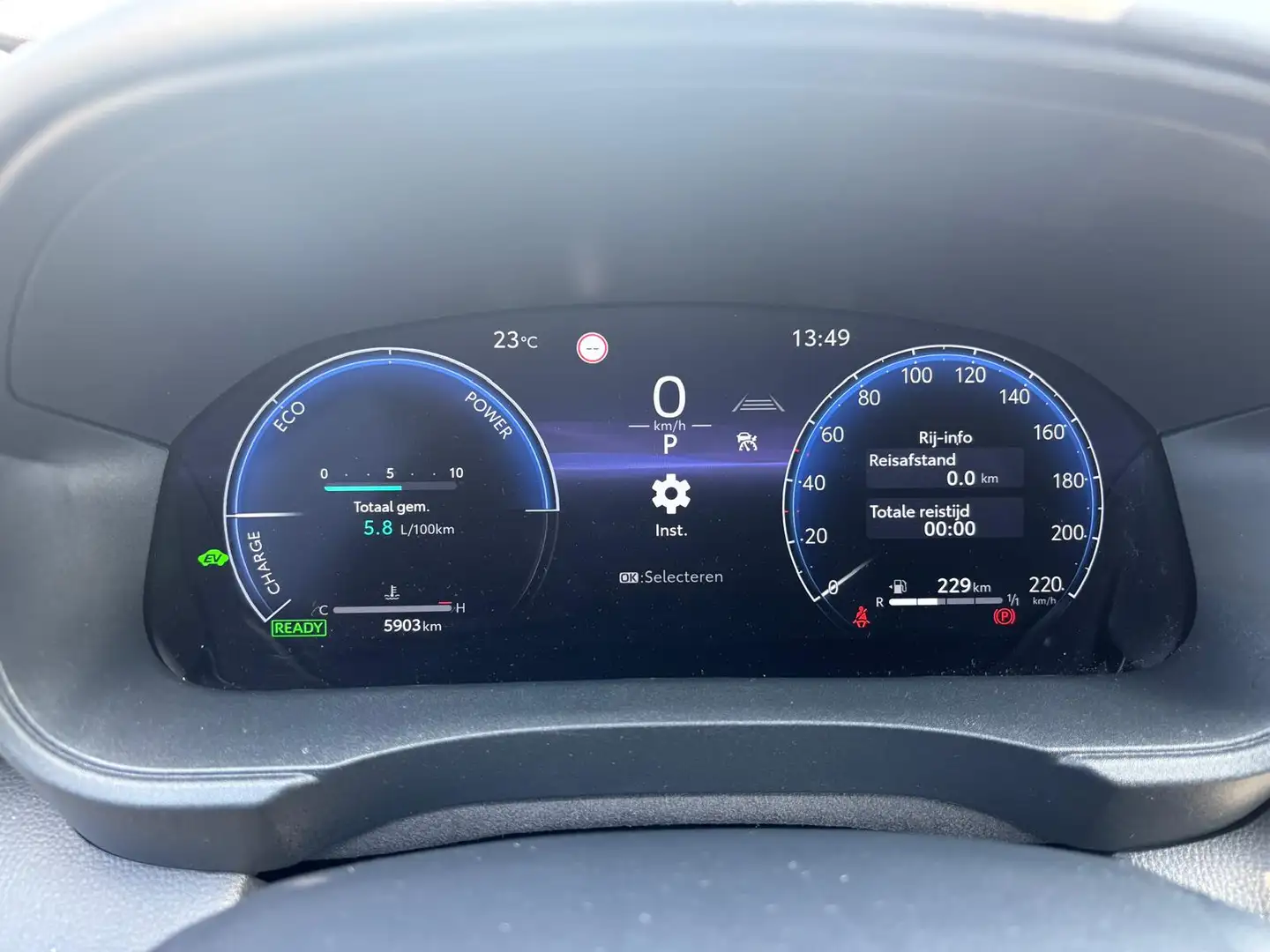 Toyota Yaris 1.5 Hybrid 130 Launch Edition Limited Blauw - 2