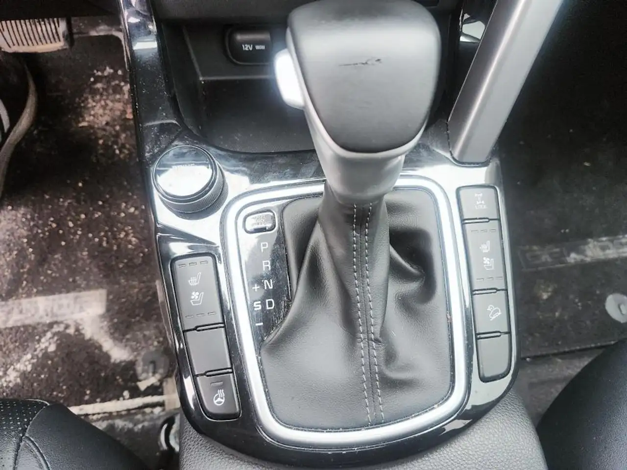 Kia Seltos снимка Kia Seltos