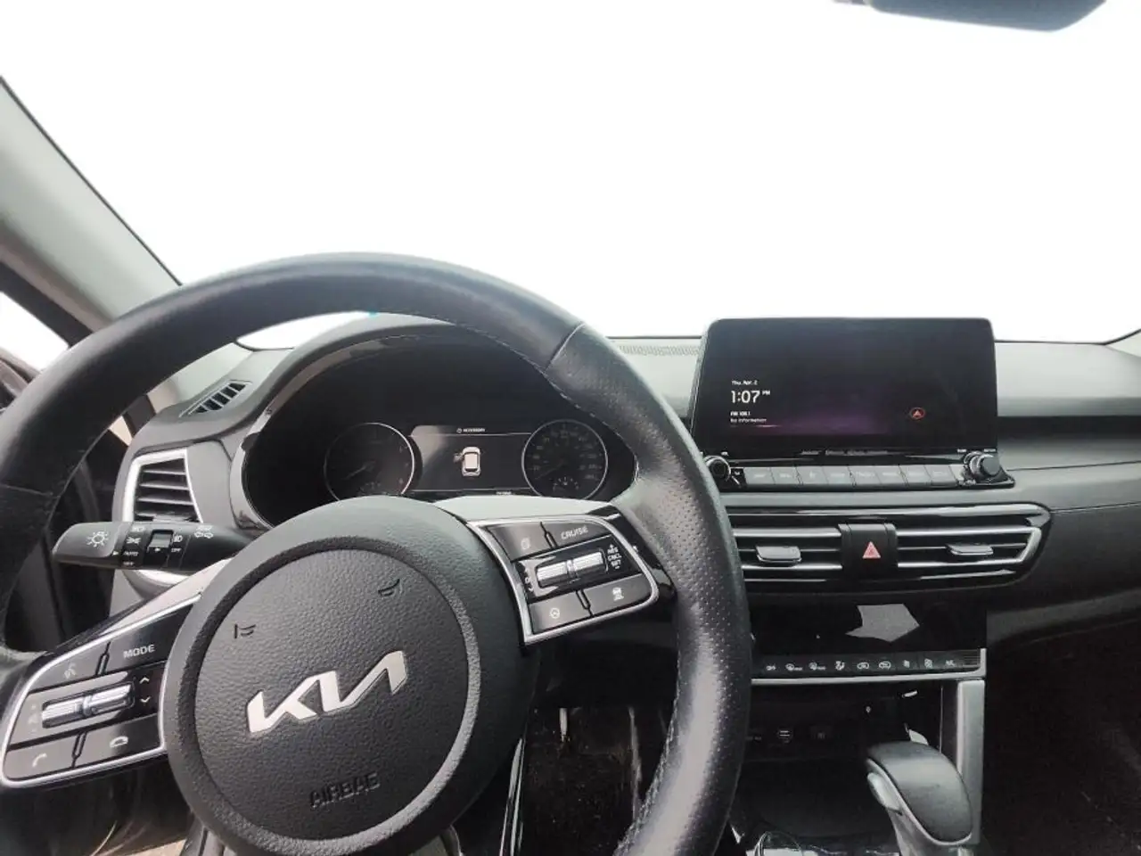 Kia Seltos снимка Kia Seltos