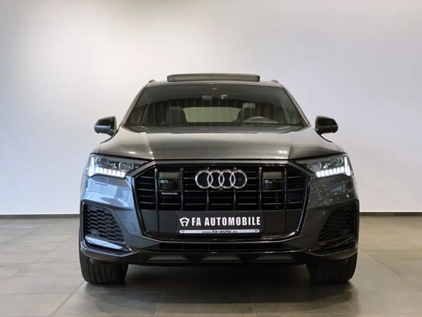 Audi Q7 60 TFSI e S Line Black Pano S-Sitz Matrix 22" Grau - 2