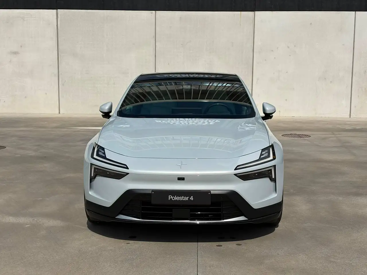 Polestar 4 2025
