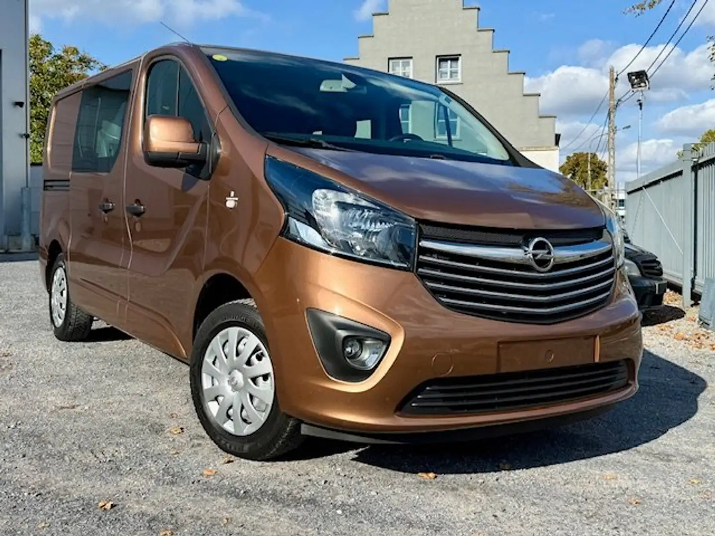 Opel Vivaro 1.6d 5Pl Dubbel Cabine 1e Hand Carpass 118.000Km Bronze - 1