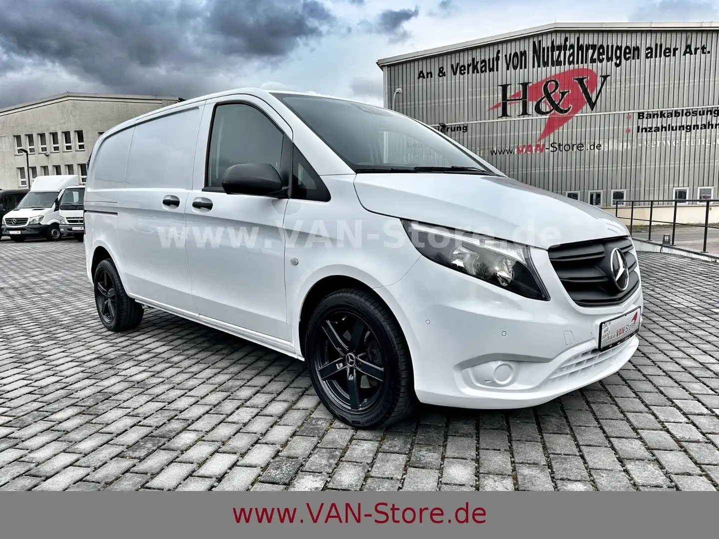 Mercedes-Benz VITO 114 KASTEN KOMPAKT/NAV/RFK/TEMP/ALU 17/HFT Bianco - 1