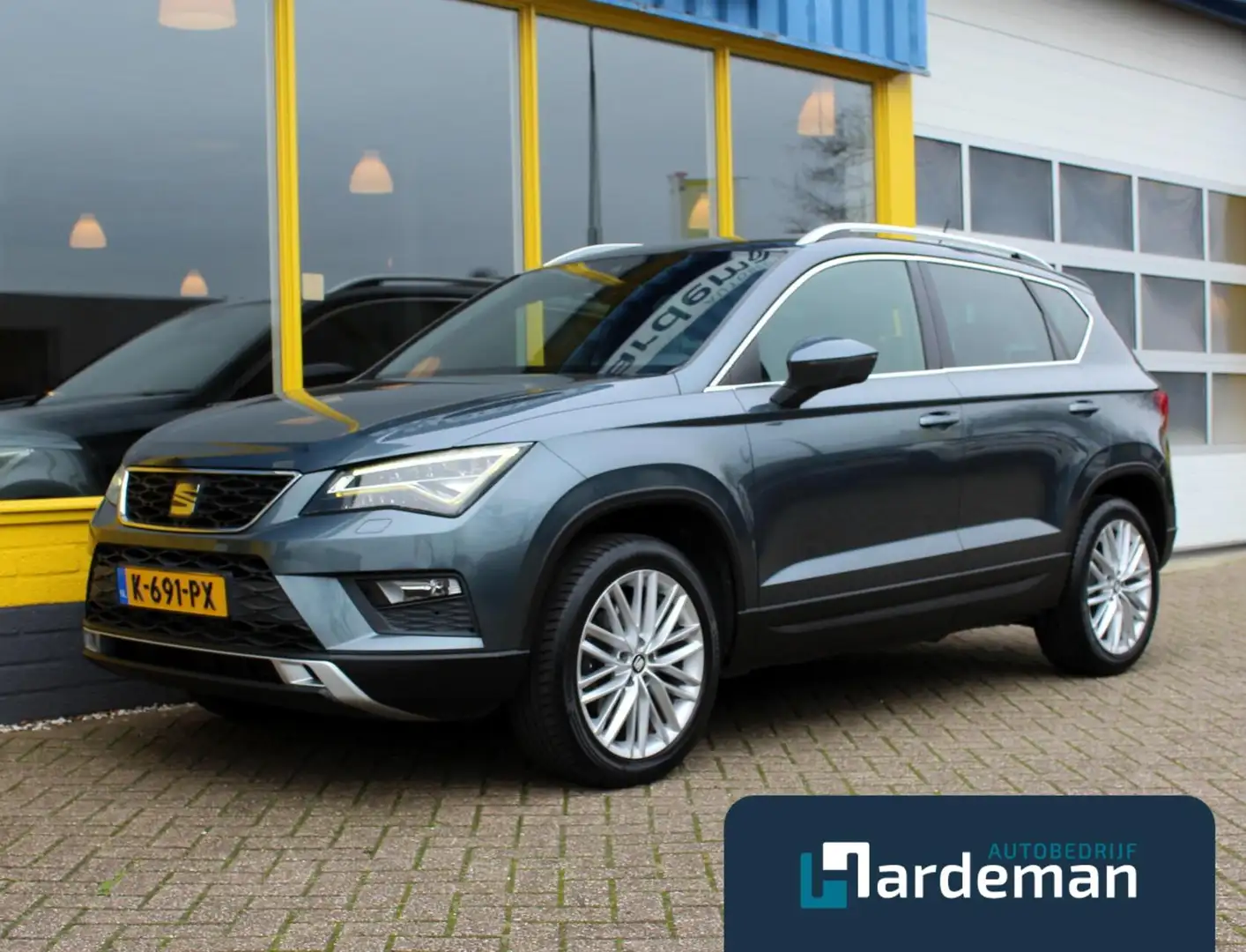 SEAT Ateca 1.4 EcoTSI Xcellence Carplay LED Grijs - 1