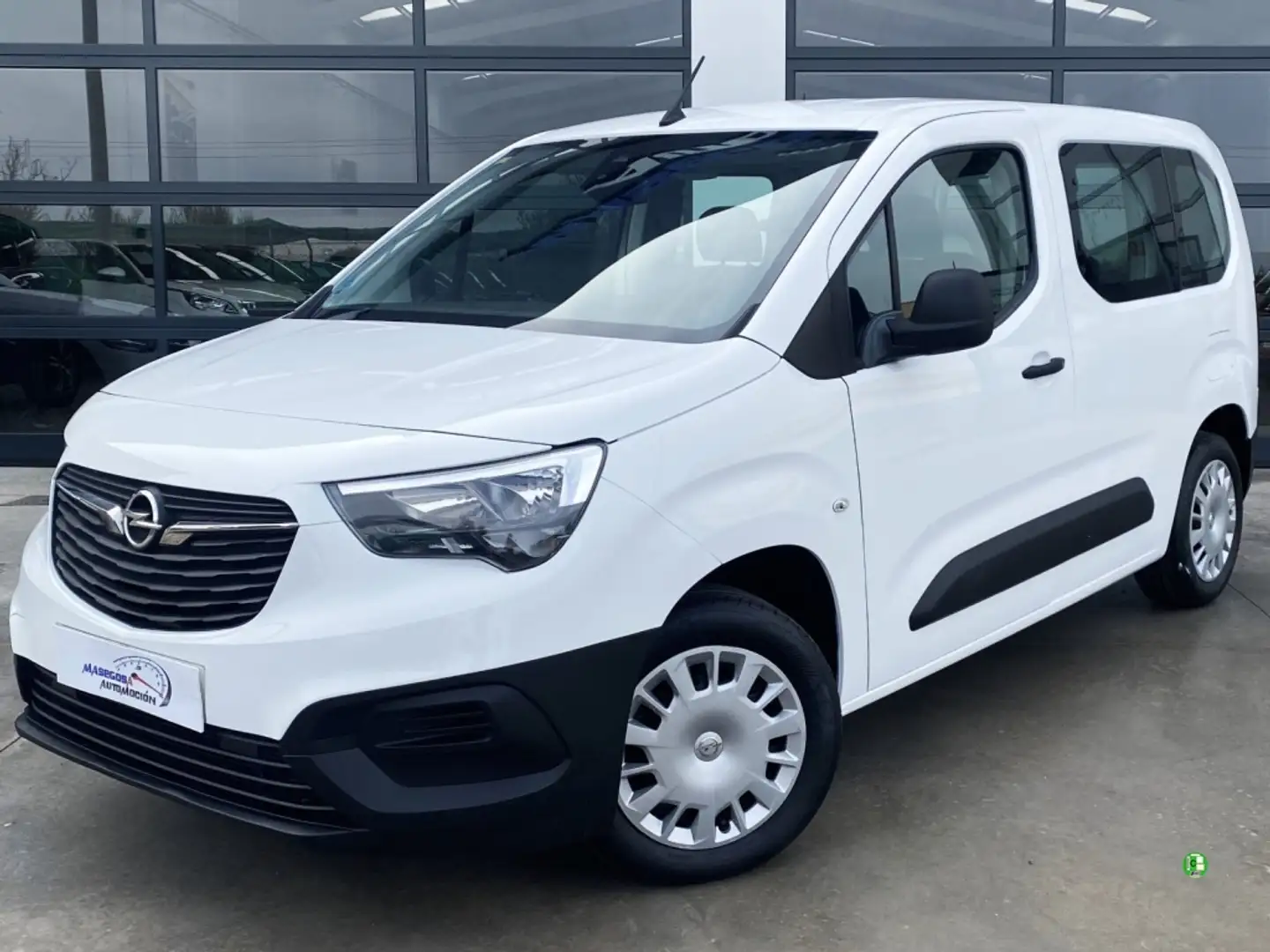 Opel Combo Life 1.5TD Expression L 75 White - 1